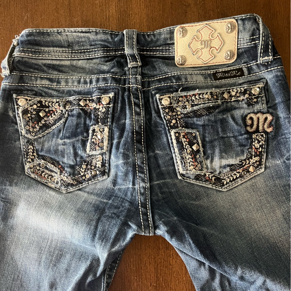 Juniors Miss Me jeans